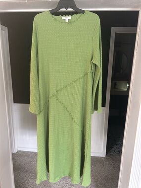 Light Green Textured Maxi Dress with Diagonal Seam Detail READ DESCRIPTION!!!